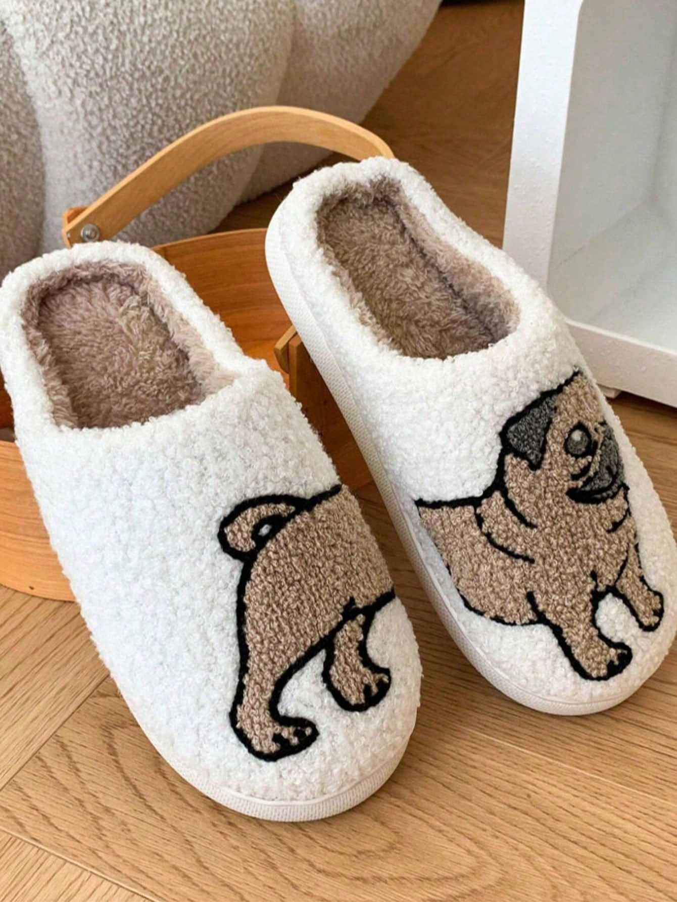 Women'S Shoes Cloud - Couple Pug Embroidery Plush Slippers, Winter