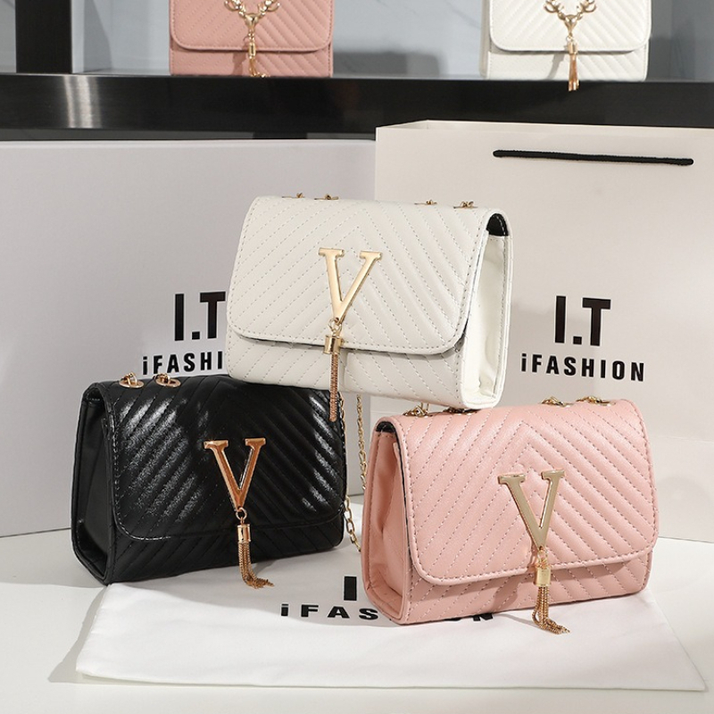 Women'S Shoes Louis Vuitton - Elegant V-Quilted Chain Crossbody Bag with