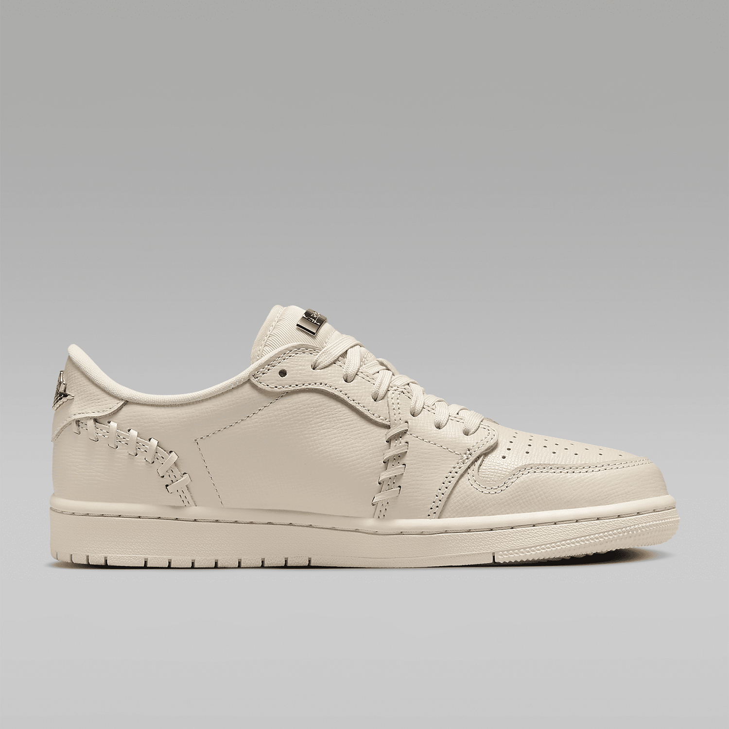 Nike Authentic Air Jordan 1 MM - Women'S Shoes Nike Jordan ulasan dan harga