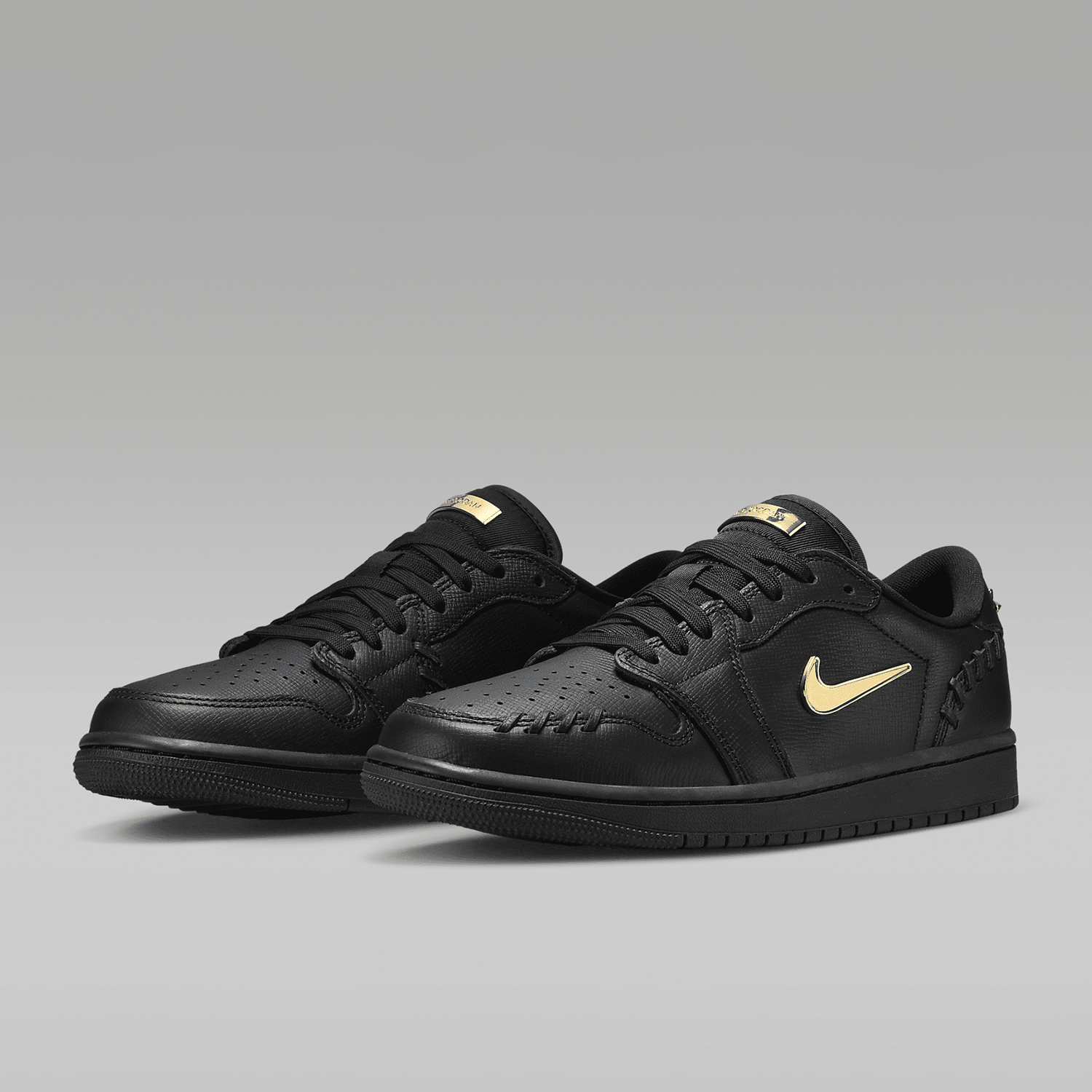 Nike Authentic Air Jordan 1 Wo - Women'S Shoes Nike Jordan ulasan dan harga