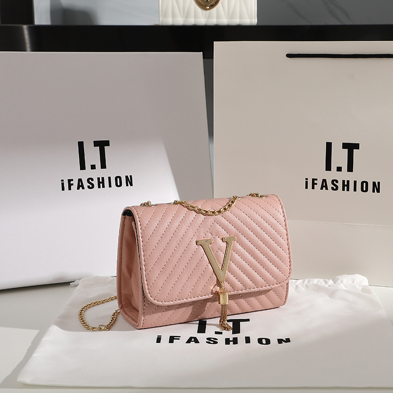 Elegant V-Quilted Chain Crossb - Women'S Shoes Louis Vuitton ulasan dan harga